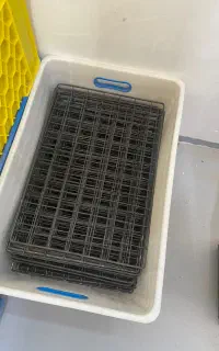 قفسه سیمی کتابخانه ای مشبک