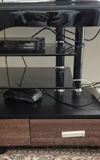 میز تلویزیون شیشه ای وکمدسمارمحکم