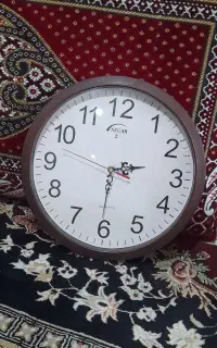 ساعت دیواری