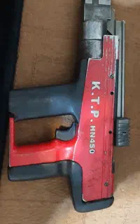 تفنگ میخ کوب