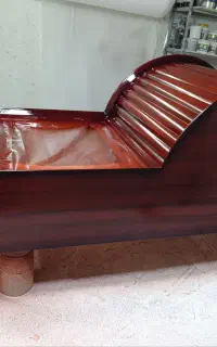 نقاش پلی اورتان درجه یک و متخصص رنگ‌کاری چوب