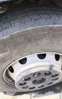 کامیون امپاور تک مدل ۱۴۰۴ در حد خشک