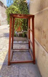 چهارپایه فلزی