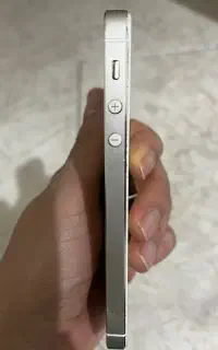 ایفون s5