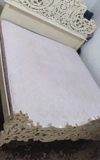 تخت دونفره به همراه  تشک