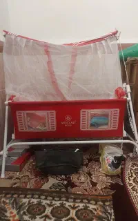 گهواره نوزاد    معاوضه دارم هرچی