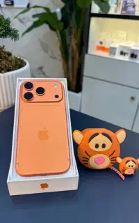 ۱۷ پرو در حد آکبند