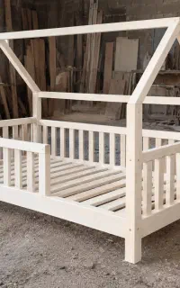 تخت کودک و نوجوان چوبی مدل ِالم کلبه نوزاد