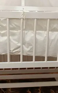 تخت کنار مادر
