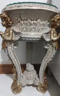 میز،ساعت،تابلو