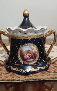 تعدادی ظروف پذیرایی