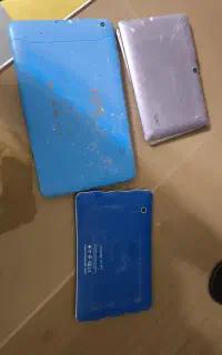 چند عدد تبلت نیاز به تعمیر یا برای قطعات