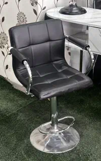 صندلی اپن جک دار دسته دار چرم زرکالا