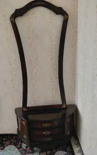 کنسول و آینه