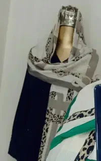 آینه قدی ، مانکن و رگال پایه بلتد برای کسی که ..