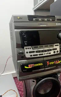 ضبط قدیمی و اسپیکر خراب
