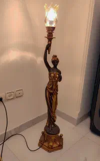 آباژور ،کنار سالنی