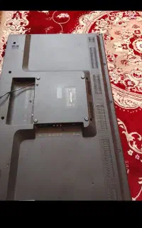 تلوزیون هانسیس مدل ۴۰ اینج سالم
