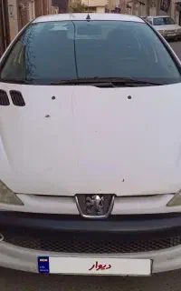 پژو۲۰۶صندوقدارV8