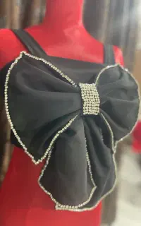 سنگ ها با دست دوخته شده و‌کاره دسته