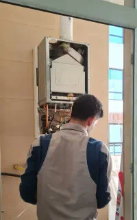 تعمیرات پکیج آبگرم کن پمپ آب گاز رومیزی