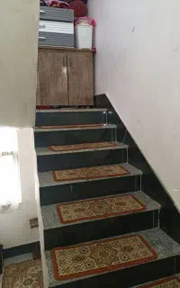 خانم برای کارنظافت درخونه