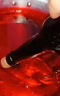 موم هوابند و آب بندی پلمپ بطری چوب پنبه خور بطری