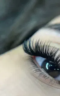 اکستنشن/لیفت مژه و ابرو بدون آسیب