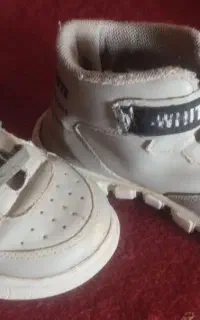 فروش کفش بچگانه ب شرط نو بودن