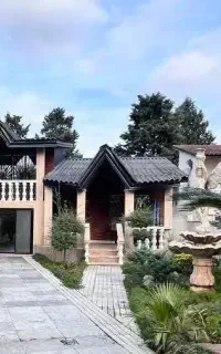 ویلا نیم پیلوت فضاسازی شده 300 متری سرسبز