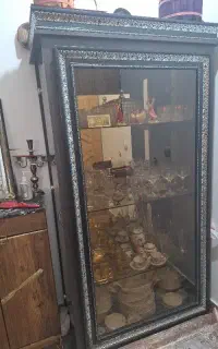 بوفه در حد نو.