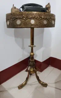 میز برنجی