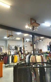 فروشنده خانم