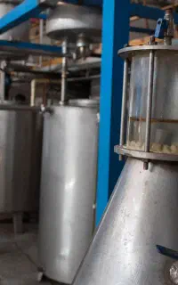 خواهان همکاری به‌عنوان مسئول فنی صنایع گلاب