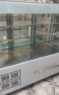 یخچال ویترین