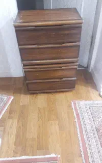 پاتختی چوبی قدیمی