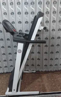 تردمیل نو نو. خیلی کم استفاده شده