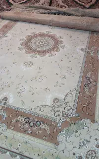 تعد قالی ۹متری۱۲متری درحدنو موجودهست