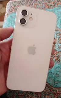 آیفون ۱۲ بدون خط و خش