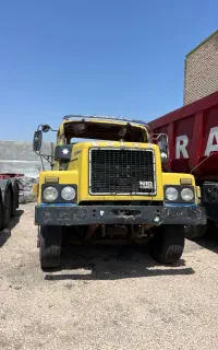 لاشه ولوو زرد مدل ۵۷