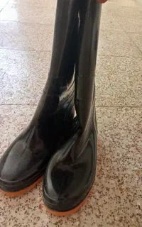 چکمه نو