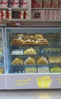 ویترین  قنادی