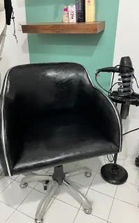 صندلی وکلاه حرارتی وپایه سشوار وفیس براش وترالی