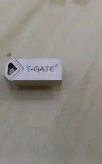 فلش ۶۴ گیگ