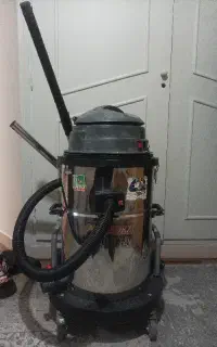 جاروبرقی صنغتی البرز w&d5000