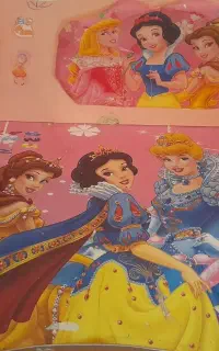 میز مطاله دخترانه