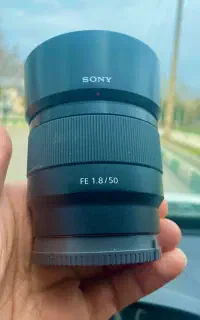 لنز سونی ۵۰ میلیمتری F 1.8