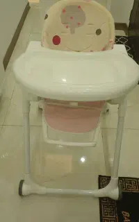 صندلی کودک چیکو چرخ دار