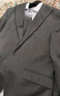 یک دست کت وشلوار و کت تک