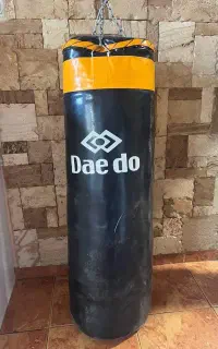 کیسه بوکس Dae Do سالم و کم‌کارکرد + زنجیر